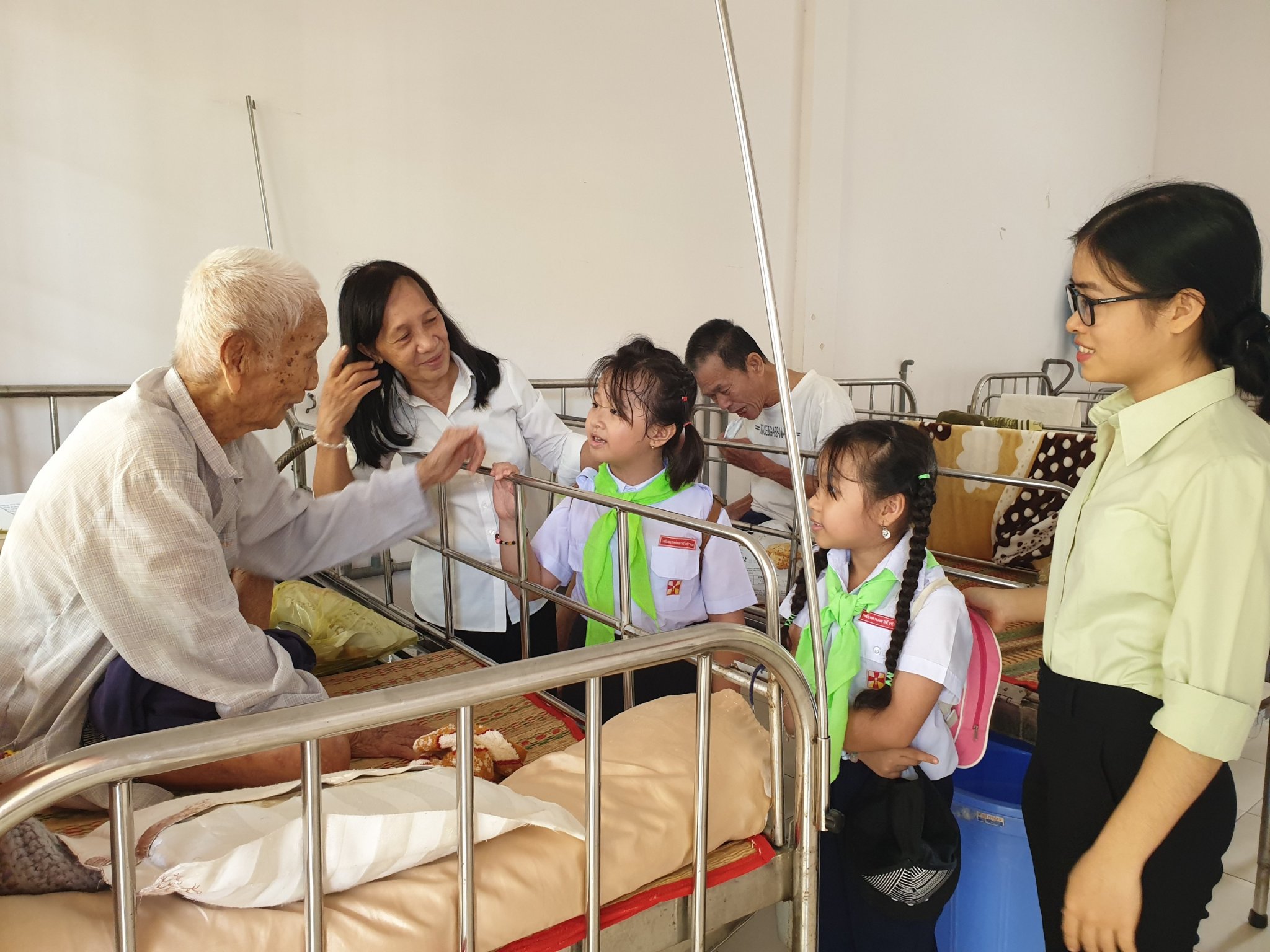 Cầu nguyện cho ông bà, người cao tuổi